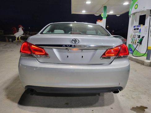 Used 2011 Toyota Avalon Limited FWD image 16