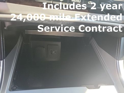 Used 2022 Ford Explorer XLT w/ Equipment Group 202A image 28