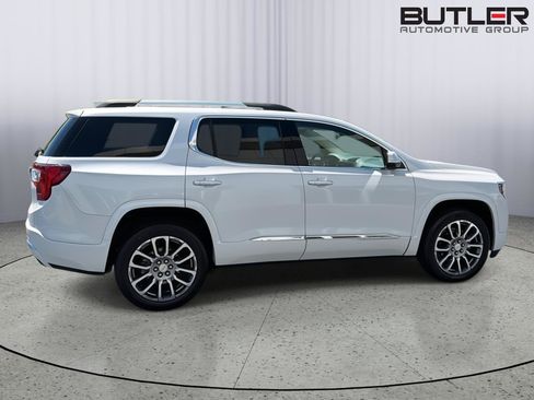 Used 2023 GMC Acadia Denali w/ Denali Technology Package FWD image 7