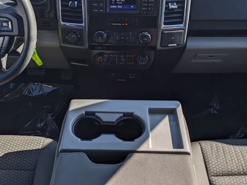 Used 2016 Ford F150 XLT image 19