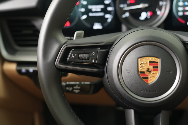 Certified 2023 Porsche 911 Carrera RWD image 30