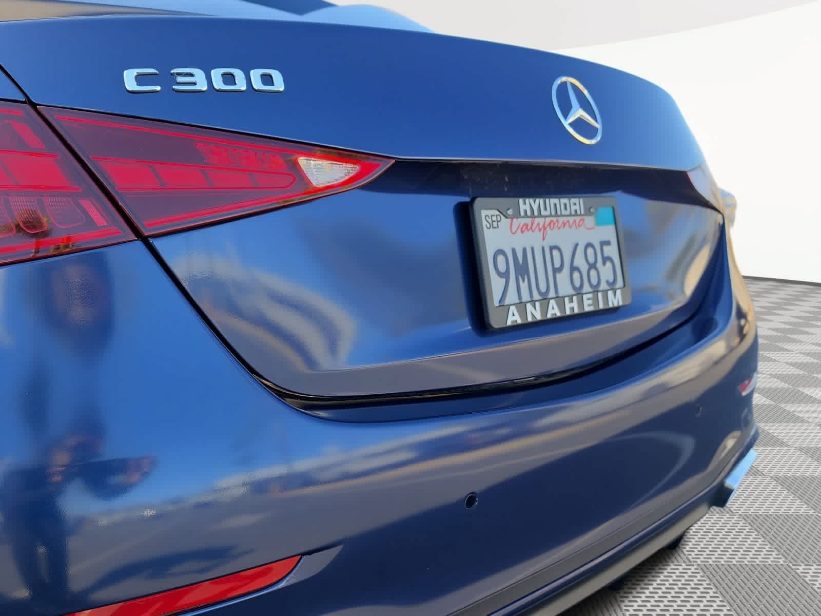 Used 2023 Mercedes-Benz C 300 Sedan image 12