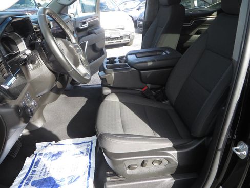 Used 2025 Chevrolet Silverado 1500 LT image 14