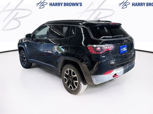 Used 2018 Jeep Compass Trailhawk w/ Leather Interior Group AWD/4WD image 2