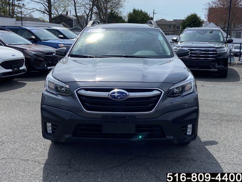 Used 2022 Subaru Outback Premium image 2