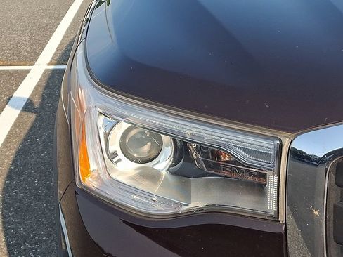 Used 2017 GMC Acadia SLT FWD image 4