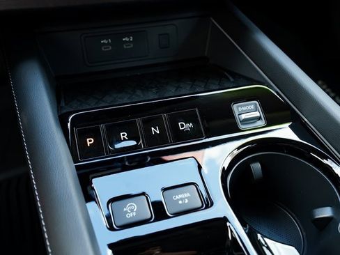 New 2025 Nissan Murano SL image 16