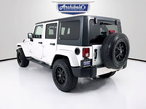 Used 2017 Jeep Wrangler Unlimited Sahara w/ Connectivity Group AWD/4WD image 6