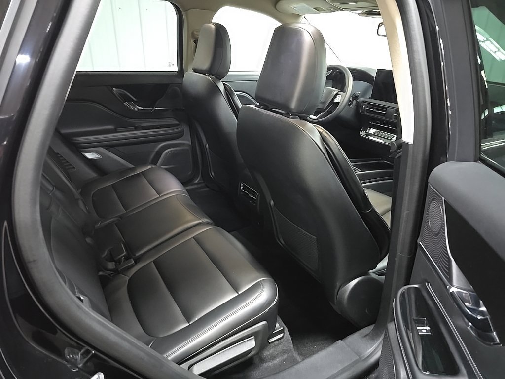 Used 2024 Lincoln Corsair AWD image 19