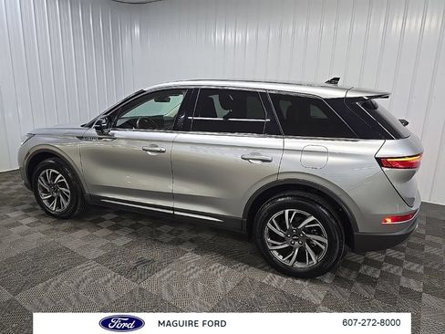Used 2023 Lincoln Corsair AWD w/ Equipment Group 101A image 5