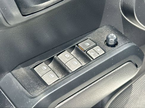 Used 2023 Toyota Tacoma SR AWD/4WD image 15