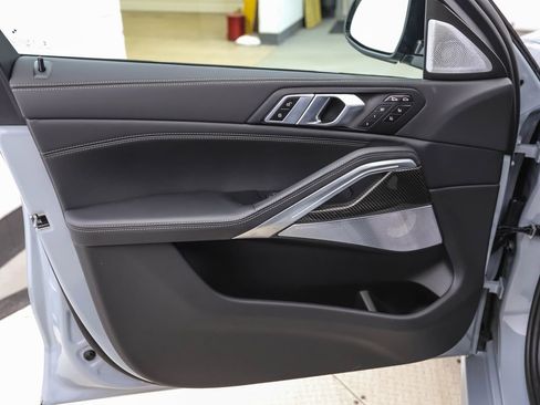 New 2026 BMW X6 M60i image 9