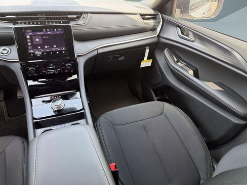 New 2026 Jeep Grand Cherokee L 4WD image 28