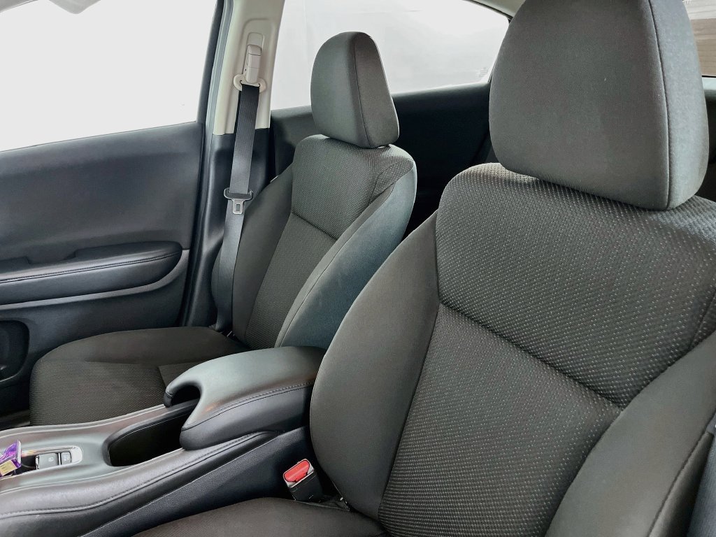 Used 2018 Honda HR-V EX image 28