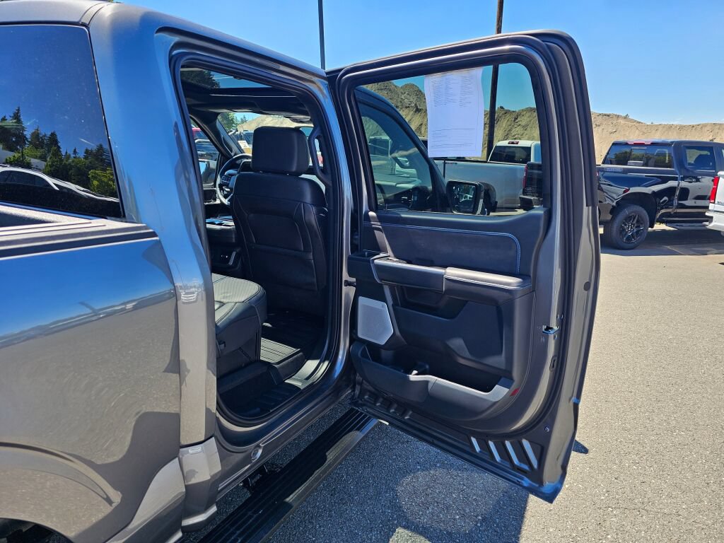 Used 2025 Ford F150 Platinum AWD/4WD image 29