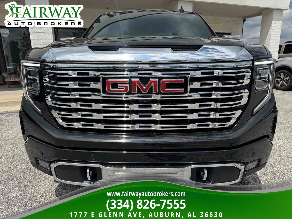 Used 2023 GMC Sierra 1500 Denali AWD/4WD image 3