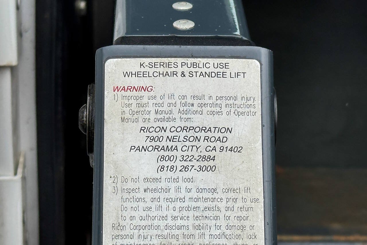 Used 2014 Ford E-350 and Econoline 350 Extended Super Duty w/ Power Group RWD image 9