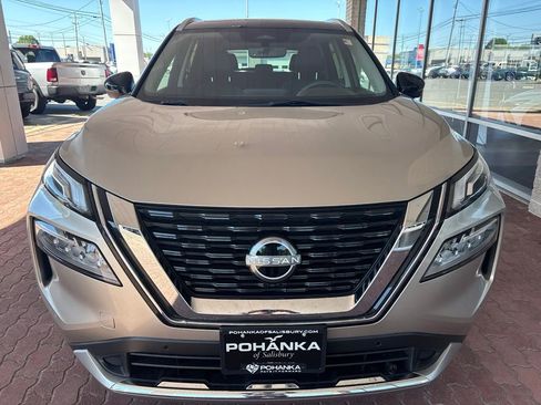 Used 2023 Nissan Rogue Platinum FWD image 4