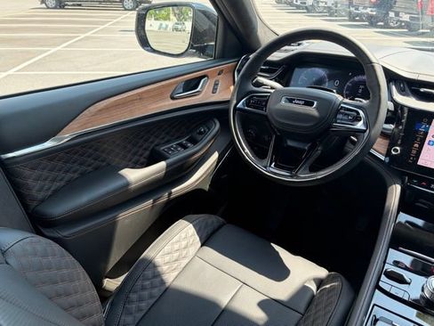 New 2026 Jeep Grand Cherokee Summit AWD/4WD image 35