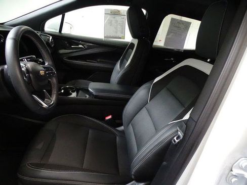 Used 2024 Chevrolet Blazer EV LT AWD/4WD image 2