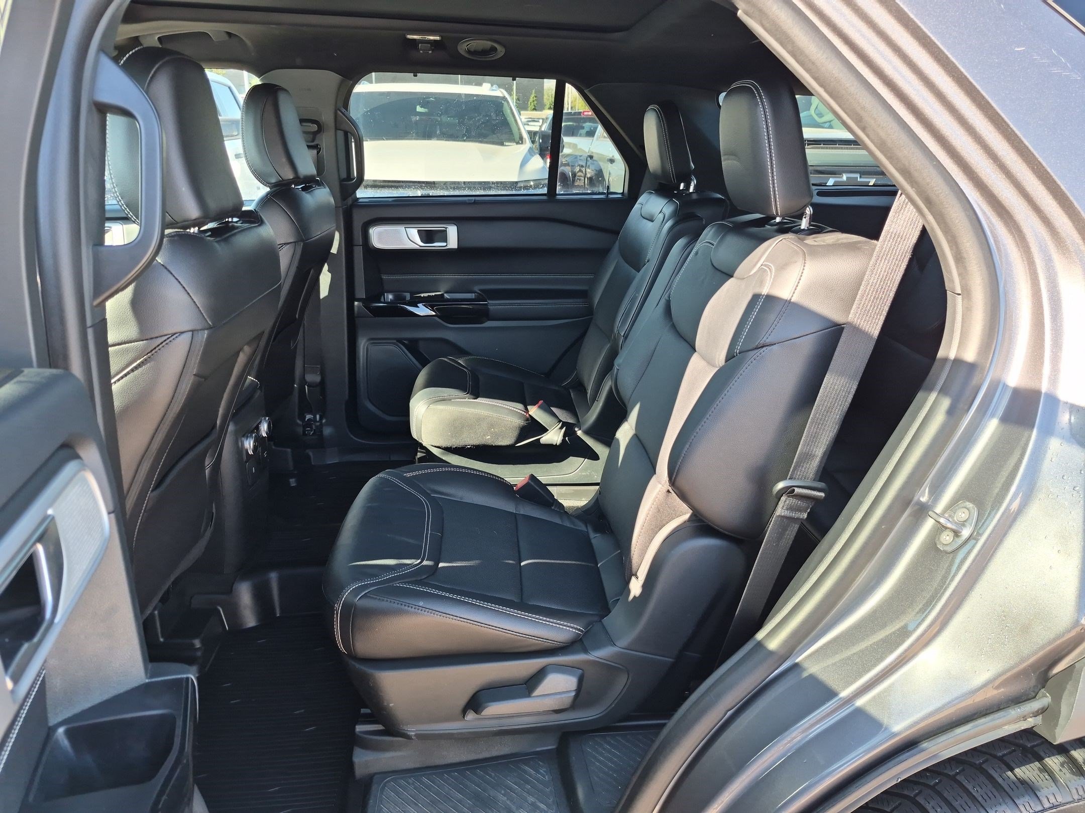 Used 2023 Ford Explorer ST w/ Equipment Group 401A AWD/4WD image 28