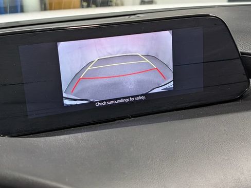 Used 2020 MAZDA MAZDA3 Sedan FWD image 21