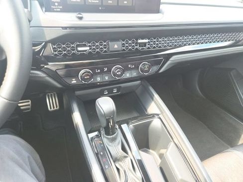 Used 2023 Honda Accord Sport image 30