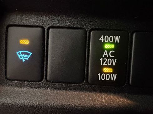 Used 2017 Toyota 4Runner SR5 Premium image 9