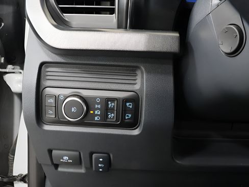 Used 2025 Ford F250 Platinum AWD/4WD image 20