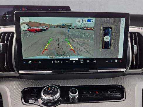 Certified 2025 Ford Expedition Active image 19