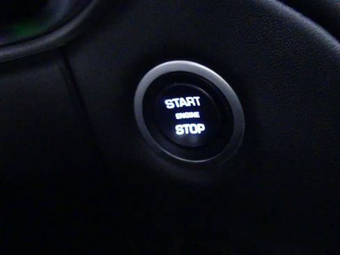 Used 2019 Land Rover Range Rover Velar R-Dynamic HSE image 23