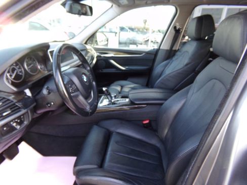 Used 2016 BMW X5 xDrive50i w/ Dynamic Handling Package image 53