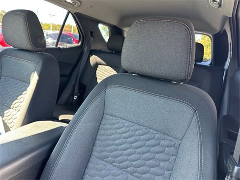 Used 2021 Chevrolet Equinox LT image 17