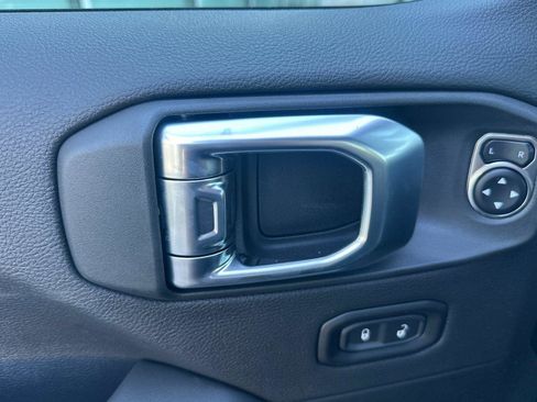 New 2026 Jeep Wrangler Unlimited Rubicon w/ Safety Group image 8