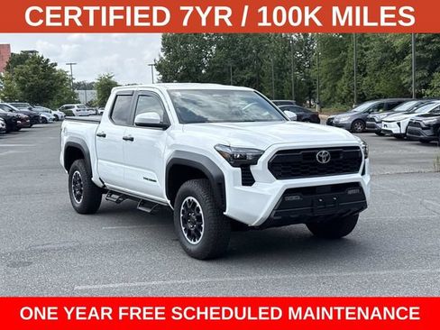 Used 2025 Toyota Tacoma TRD Off-Road AWD/4WD image 1