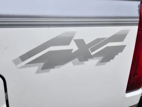 Used 1996 Ford F250 XLT image 32