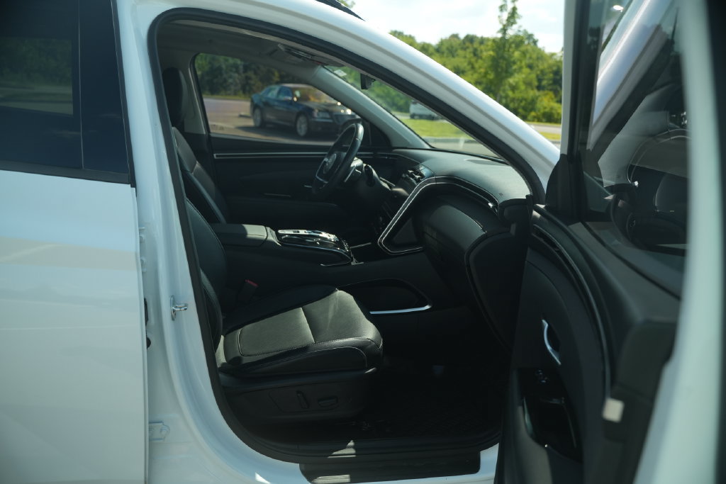 Used 2022 Hyundai Tucson Limited AWD/4WD image 22