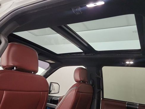 Used 2018 Ford F150 Platinum w/ Equipment Group 701A Luxury image 8