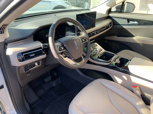 Used 2022 Lincoln Nautilus AWD image 20