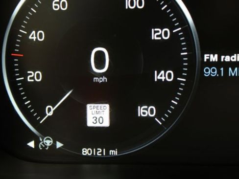 Used 2019 Volvo XC60 T6 R-Design w/ Protection Package Premier image 19