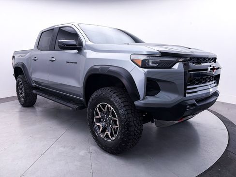 Used 2024 Chevrolet Colorado ZR2 w/ ZR2 Convenience Package III AWD/4WD image 12