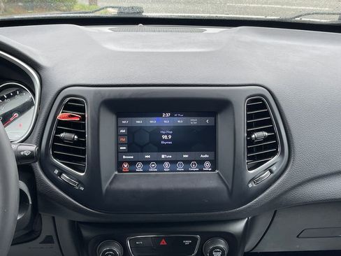 Used 2021 Jeep Compass Latitude AWD/4WD image 23