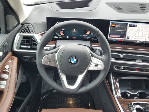 New 2026 BMW X7 xDrive40i w/ Premium Package image 23