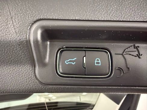 New 2026 Ford Explorer Platinum image 10