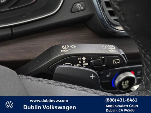 Used 2023 Audi Q5 2.0T Premium w/ Convenience Package image 23