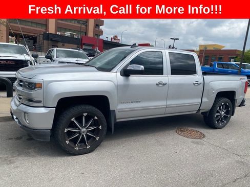 Used 2016 Chevrolet Silverado 1500 LTZ Z71 w/ LTZ Plus Package image 2