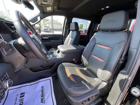 Used 2024 GMC Sierra 2500 AT4 w/ Technology Package AWD/4WD image 11