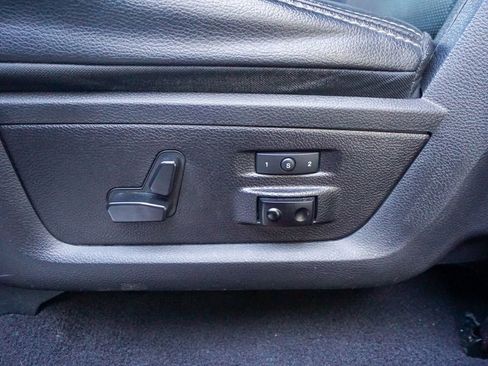 Used 2016 RAM 3500 Laramie image 18