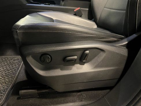 Used 2022 Volkswagen Atlas SE image 25