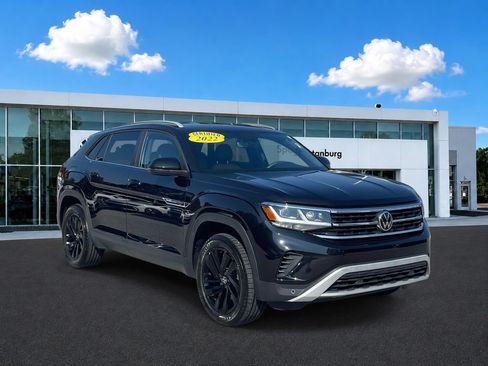Certified 2022 Volkswagen Atlas Cross Sport SE FWD image 1